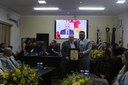 Dr. Paulo Rogério Bittencourt entregue pelo Vereador Eduardo Silva